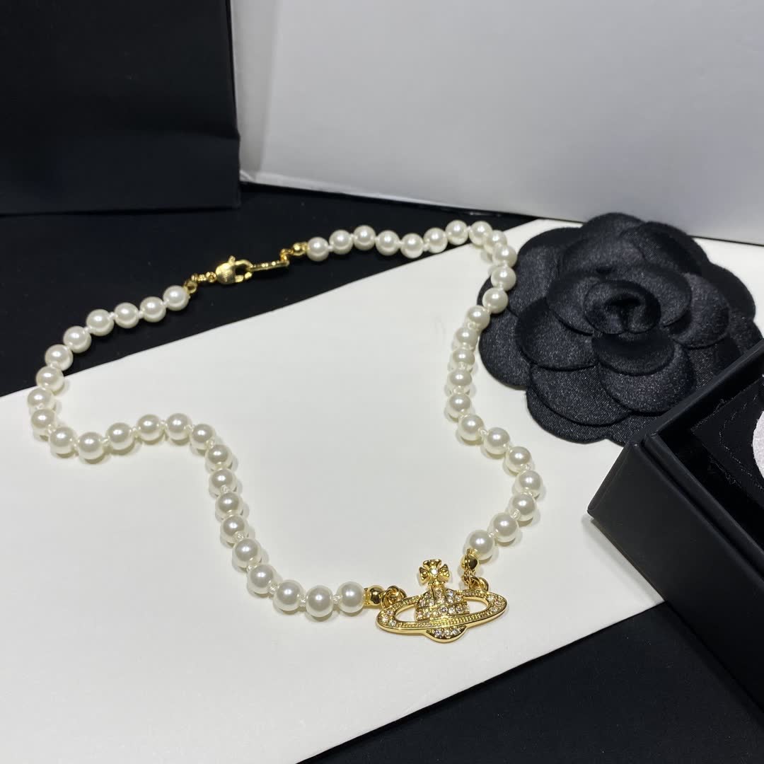 Vivienne Westwood Classic Collar Necklace